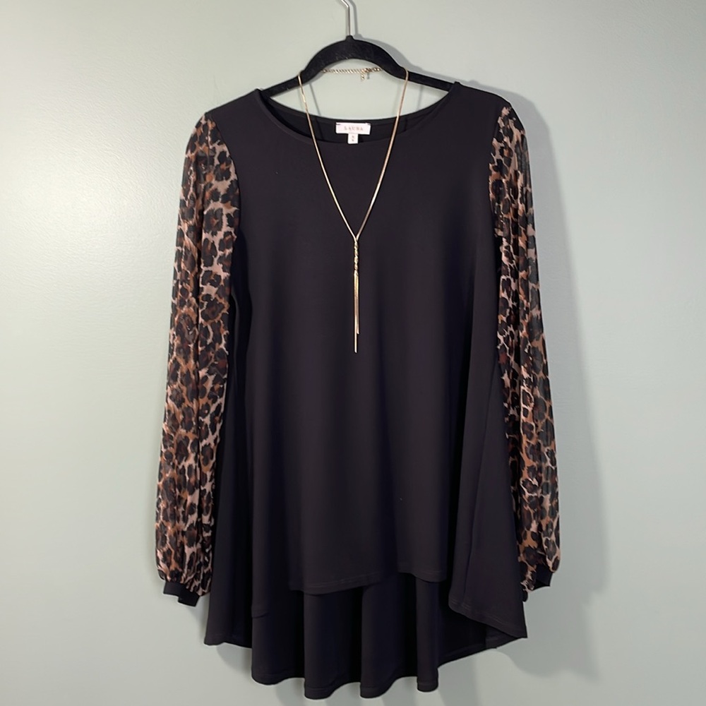 Loose tunic top with sheer balloon sleeves by Laura Size M -Like NEW